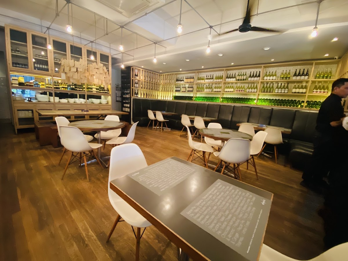 Alexis Bistro — photo 2